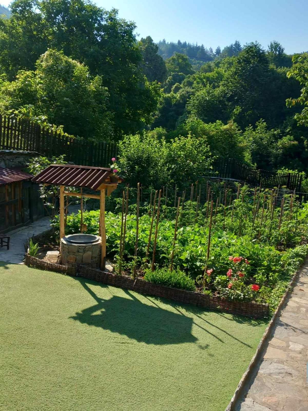 Тодорината Къща Hotel Leshten Exterior photo