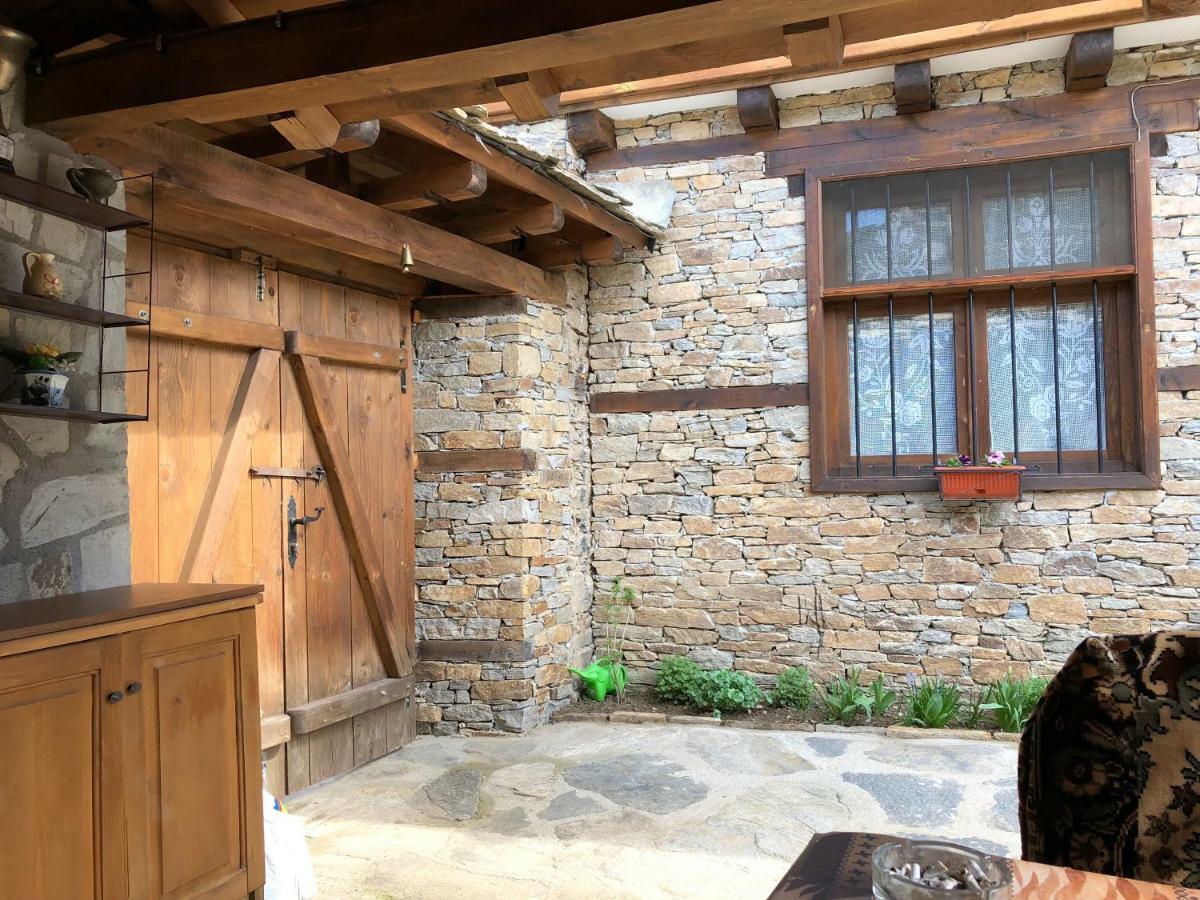 Тодорината Къща Hotel Leshten Exterior photo